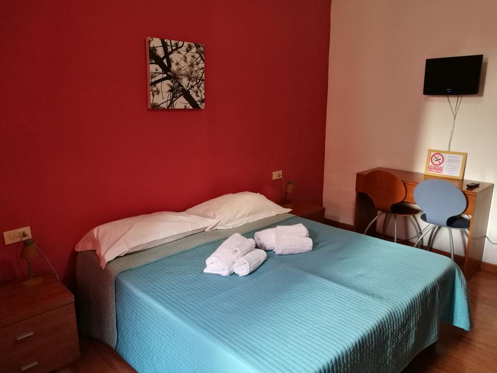 Ares Rooms Ρώμη Δωμάτιο φωτογραφία