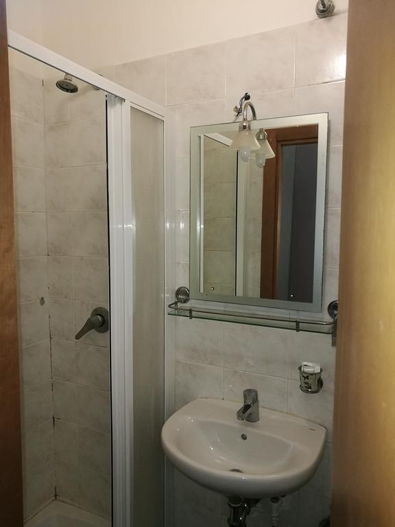 Ares Rooms Ρώμη Δωμάτιο φωτογραφία